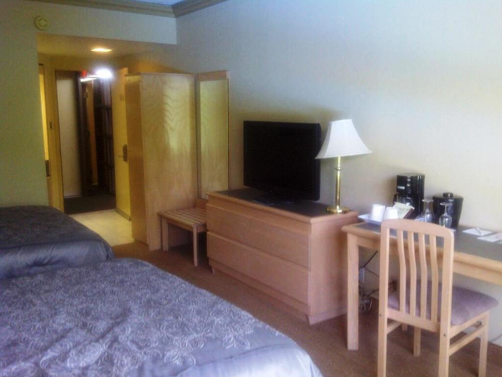 Travelodge By Wyndham Trois-Rivieres Room photo